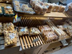-秀云俄罗斯列巴屋(军星小区店)
