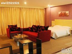 商务大床房-全季酒店(石家庄裕华东路万达广场店)