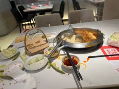 -左庭右院鲜牛肉火锅(金山万达店)