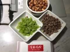 -左庭右院鲜牛肉火锅(浦江欢乐颂店)