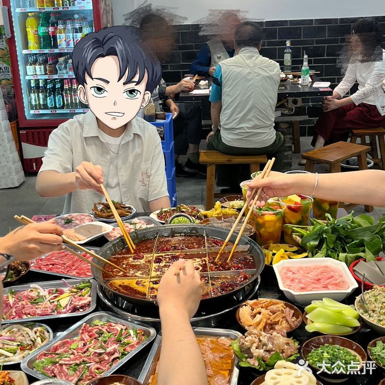 夏天来时代天街一定要冲这家火锅！鲜拌牛肉+冰镇水果捞