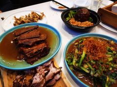 -巢香扣肉馆
