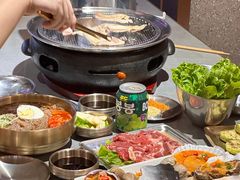 -围炉肉舍•炭烤活鳗•丹东海鲜烤肉(步行街店)