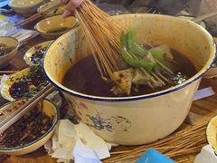 -拈签一笑黄牛肉辣卤串串