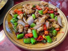 -周老三跷脚牛肉·全牛火锅(非遗传承店)