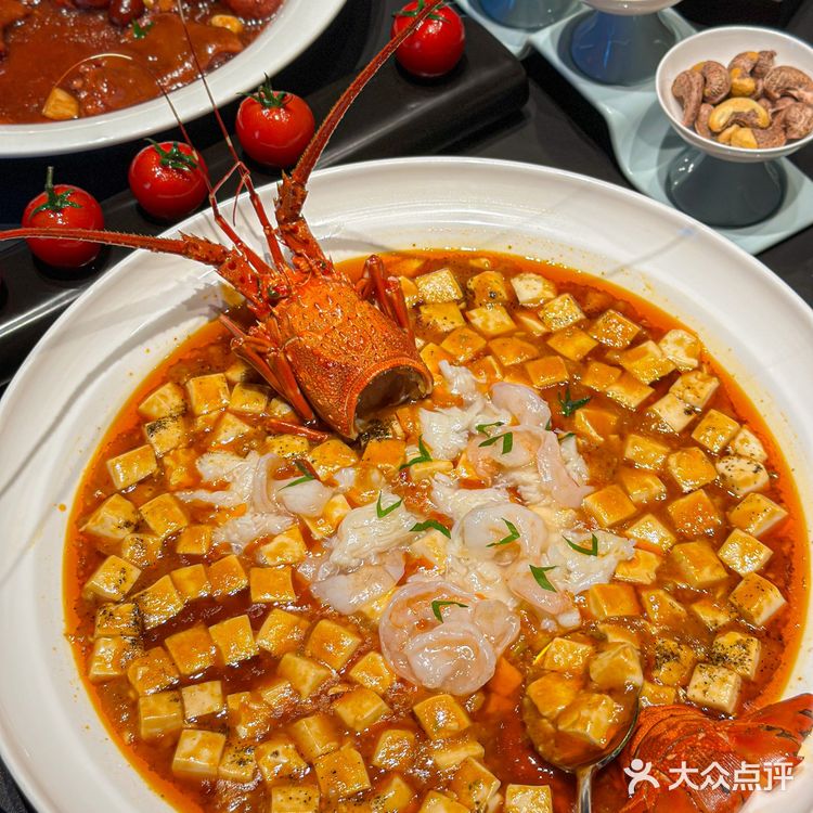 在省博这家湖北菜！吃到了越王勾践剑