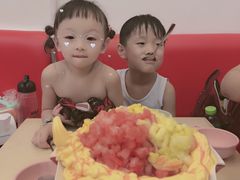 -Jonah's Fruit Shake & Snack Bar