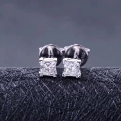 -威德钻石-克拉钻大本营(南京东路店)