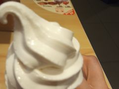 草莓圣代-肯德基(学院路店)