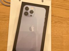-Apple零售店(华贸购物中心店)