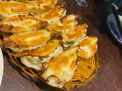 -阿洪锅贴王(小吃城店)