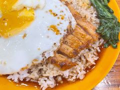 黑椒汁猪扒煎双蛋饭-澳门陈光记烧味饭店(南京德基广场店)