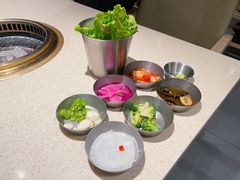 -蚂蚁洞·烤肉大营地(上海静安大悦城店)