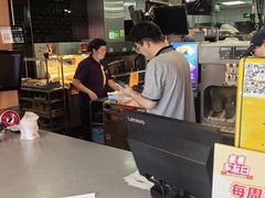 -麦当劳(杨林得来速店)