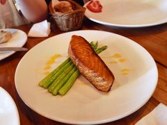 煎三文鱼烤蔬菜-La Vite意大利餐厅酒馆(乌鲁木齐店)