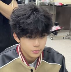 -尤司男士国潮理发馆