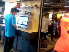 -NIKE上海青浦优选体验店