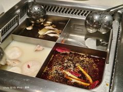 -海底捞火锅鲜切牛肉主题店(长寿路店)