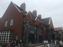 -钟书阁(松江泰晤士小镇店)