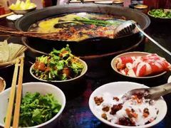 -四小区火锅·巷子里的重庆火锅(花照壁店)