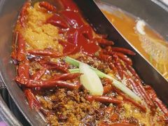 -巴卤社老火锅(财富店)