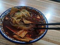 麻辣米线-老字号杨坡红油米线腊汁肉夹馍(东四道巷店)