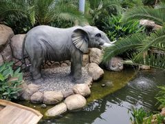 -七彩云南欢乐世界