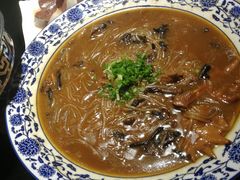 小鸡炖蘑菇-老六杀猪菜(进乡街店)