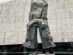 -侵华日军南京大屠杀遇难同胞纪念馆-停车场