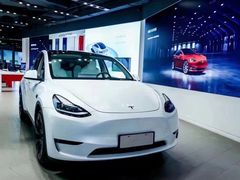 -TESLA 特斯拉(上海太古汇体验店)