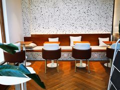 -Line 咖啡(石厦花园店)