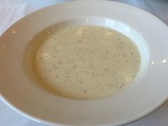 奶油松茸蘑菇汤-莫斯科餐厅