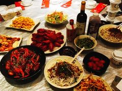 -巴厘龙虾·榜首油焖大虾(音乐学院·沿江酒馆店)