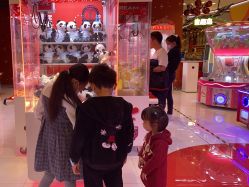 -哈尼鹿儿童乐园(长沙梅溪湖步步高店)