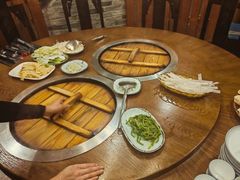 -万里闯关东铁锅炖菜馆(高新旗舰店)