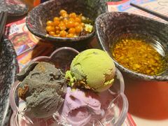 自助冰淇淋-哥老官重庆美蛙鱼头(龙湖杭州金沙天街店)
