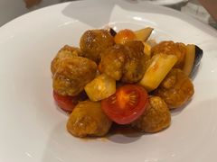 椰果菠萝咕噜肉-闻见中国海南菜(K11店)