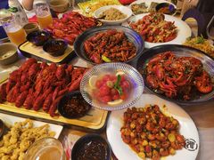 -肥肥虾庄·金牌油焖大虾(汉口城市广场店)