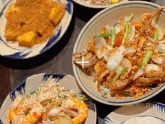 -Cuc Gach Quan Restaurant