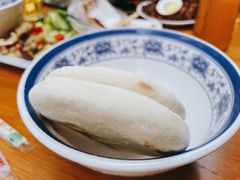 白吉馍-天发芽·何记葫芦头泡馍·老字号(小南门店)