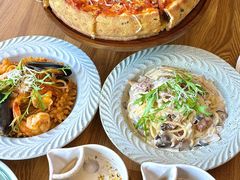 -Dragon Pizza•圆脸龙披萨·牛排餐厅