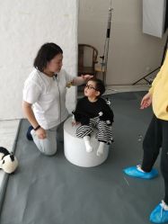 点击看大图 -大树儿童摄影
