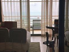 -三亚湾海居铂尔曼度假酒店