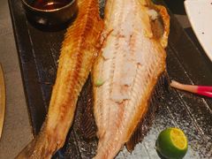 -铭牛烧肉·和牛海鲜自助(高新月牙湖店)