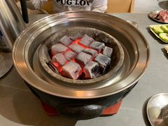 -围炉肉舍•炭烤活鳗•丹东海鲜烤肉(步行街店)