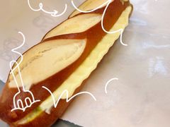 斑斓椰香黄油碱水棒-PAOPAO Bakery&Café(港汇店)