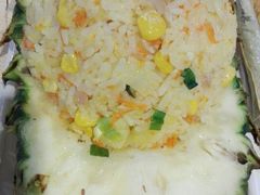 菠萝炒饭-东门町美食街