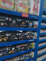 -逝水玩具折扣店