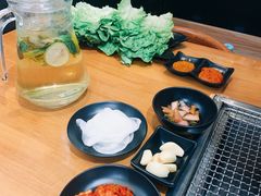 -肉甲韩国木炭烤肉(新壹街1店)
