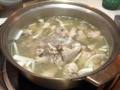 -喃喃椰·糟粕醋·椰子鸡火锅(七堡花园店)
